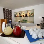 Kim Hotel 2*