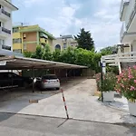 Kim Hotel 2*